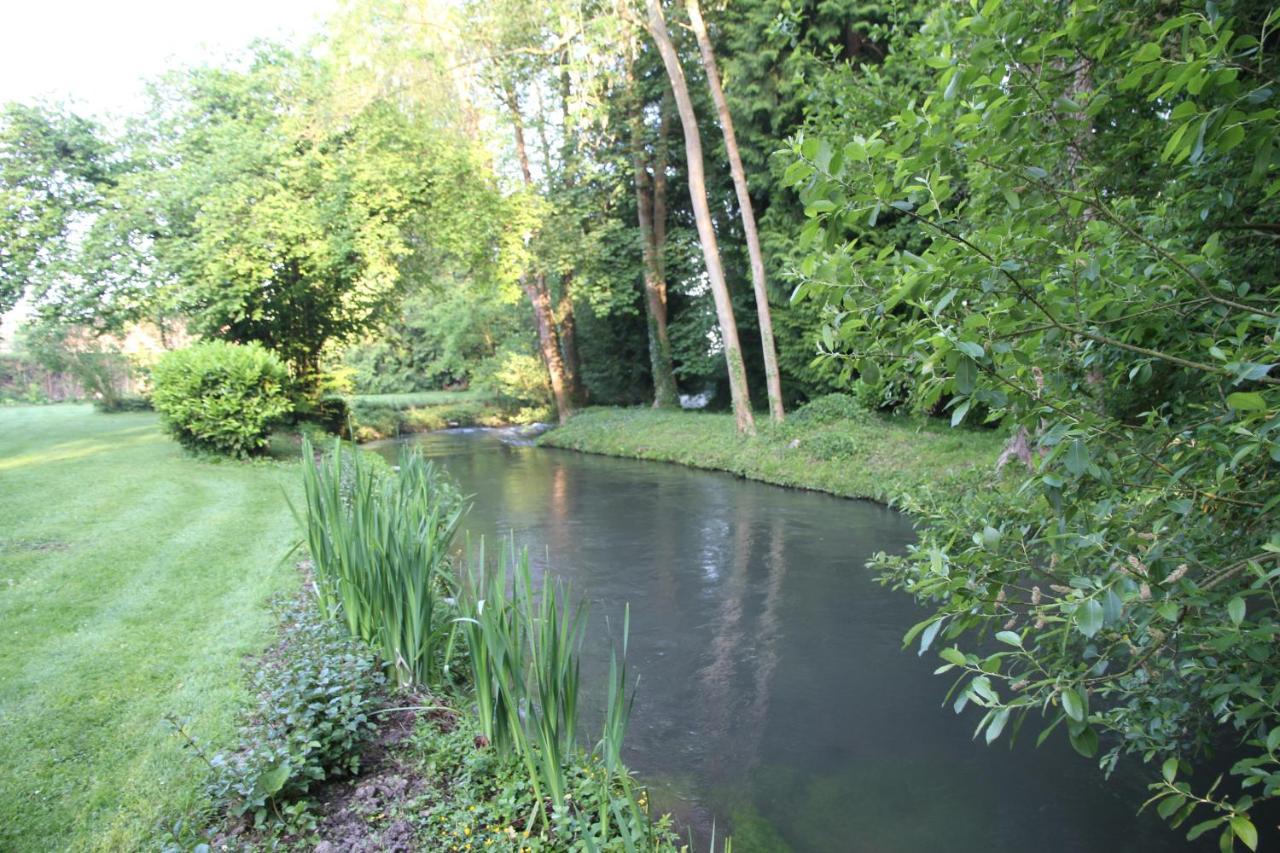 Bed and Breakfast Les Rives De L'Andelle Romilly-sur-Andelle Exterior foto