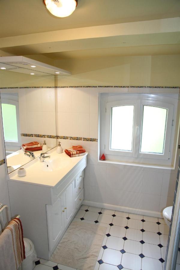 Bed and Breakfast Les Rives De L'Andelle Romilly-sur-Andelle Exterior foto