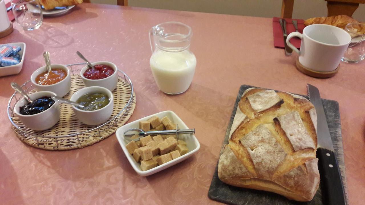 Bed and Breakfast Les Rives De L'Andelle Romilly-sur-Andelle Exterior foto