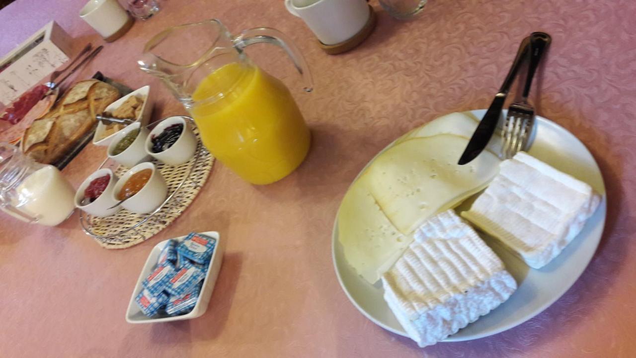 Bed and Breakfast Les Rives De L'Andelle Romilly-sur-Andelle Exterior foto