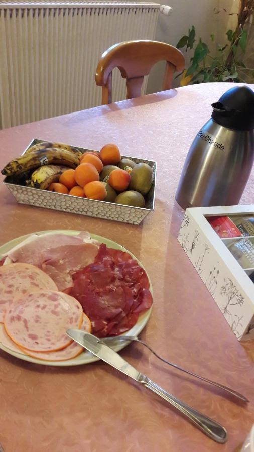 Bed and Breakfast Les Rives De L'Andelle Romilly-sur-Andelle Exterior foto